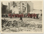 [Z.s.Art.Abt.(mot.).641.001] D875 Foto Wehrmacht Artillerie Abt.641 Polen Warschau Ruine getto Lebensmittel