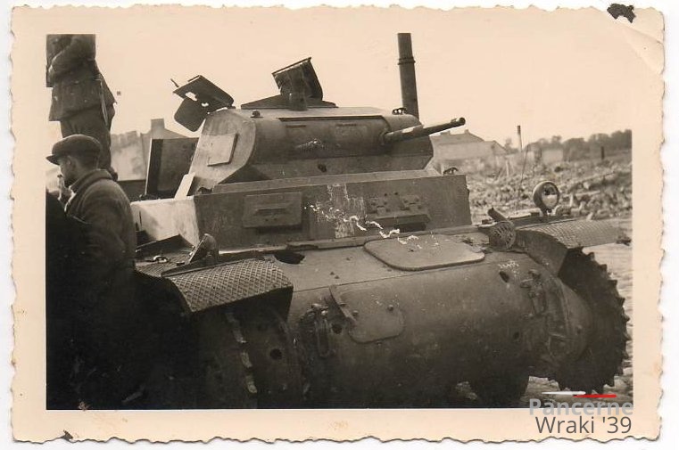 [Pz2][#320]{001}{a} Pz.Kpfw II Ausf.C, Pz.Rgt.36, #511, Warszawa, ul.Wolska ( między Redutową a Gizów )