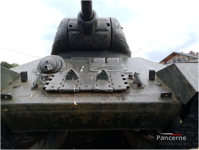 T-34-85 (f.[183][183],sn.tbc) Sanok,  ulica Biała Góra,, 2020r. (008){a}.jpg