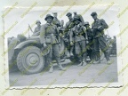 [Z.X0043] #010 Foto, Wehrmacht, Soldaten mit Beute am Pkw, Kübelwagen auf Vormarsch in Polen, g aw