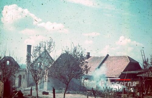 [Z.Art.Rgt.50.001] Color Farb Dia Polen 4.9.39 Artillerie Regt 50 Quartier Zerstörung in Pradla