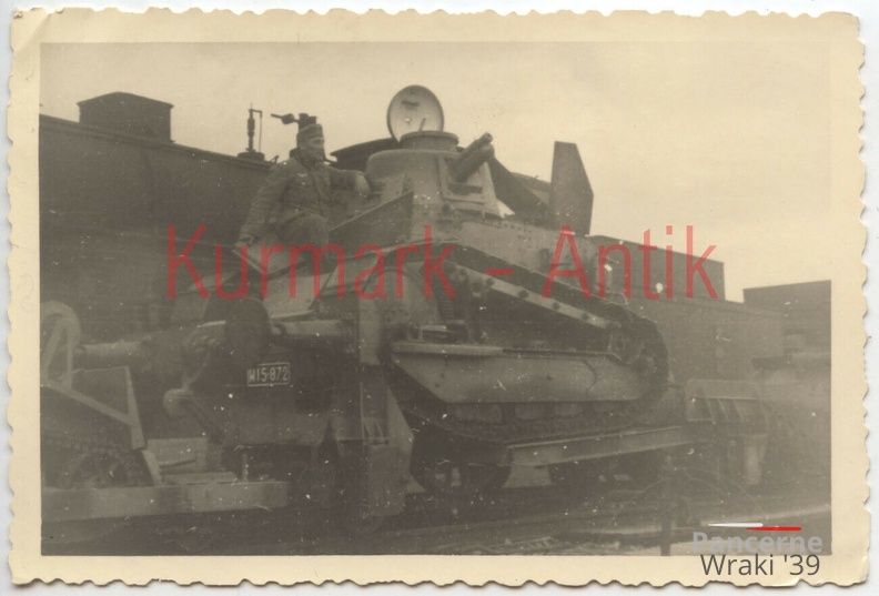 [Z.Art.Rgt.31.002] S390 Foto Wehrmacht Polen Feldzug Beute Panzerzug Eisenbahn amoured train crash.jpg