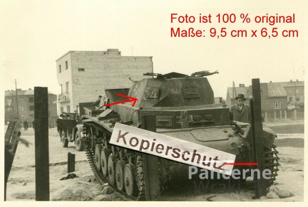 [Z.Pz.Rgt.36.003] Polen, Pz.Rgt.36, 4 PzDiv, (Warschau)  Panzer mit Nummer auf Turm an Panzersperre abgeschossen aw