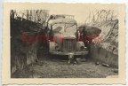 [Z.X0052] T199 Foto Wehrmacht Polen Feldzug LKW Bus TOP Emblem in Erd Bunker