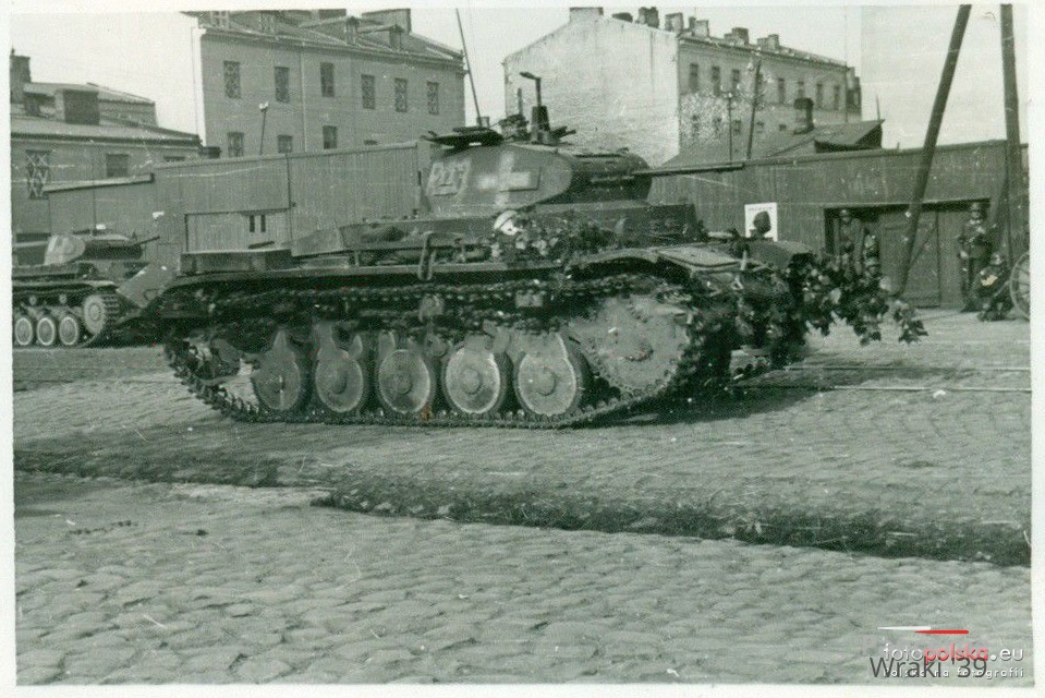 [Pz2][#284]{001}{a} Pz.Kpfw II Ausf.C, Pz.Reg.35, #xxx, Warszawa, Grójecka 72
