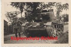 [7TP][#037]{001}{b} 2bczl, Majków Średni, dziura pod wieżą. Panzerkampfwagen Lodz aw