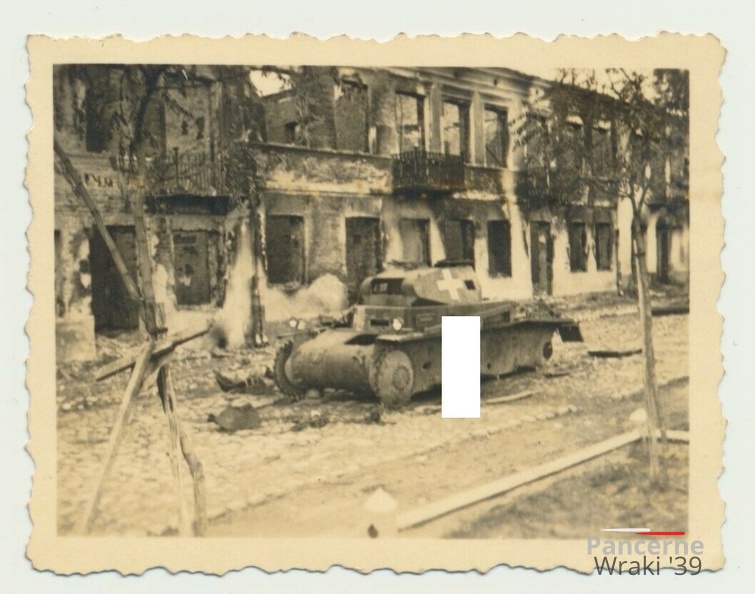 [Z.BA.22.002] Polen Feldzug deutscher Panzer II abgeschossen in KOLO 1 BB 22 aw.jpg