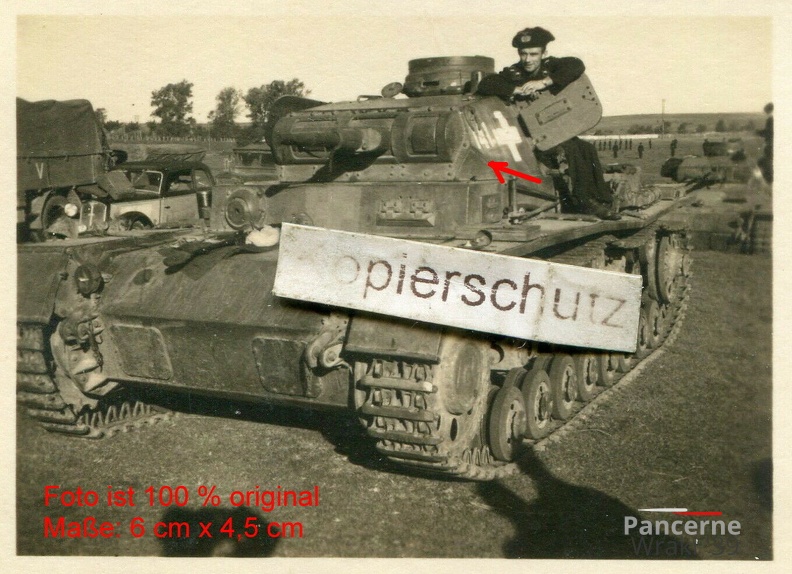 [Pz.Kpfw.III Ausf.D], Pz.Rgt.2, #141 (001){a} Polen , Panzer Rgt. 2 , Panzer mit Nummer auf Turm bei Klobutzko Kłobuck aw.jpg