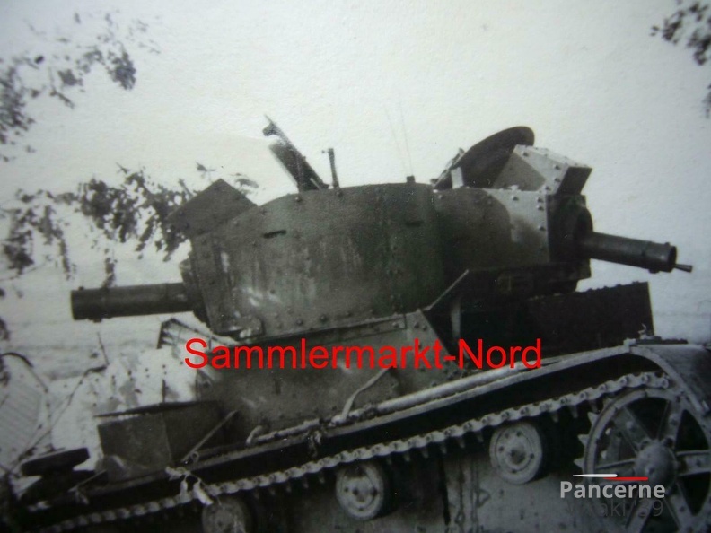 [Z.Art.Rgt.60.002] 134) Foto1939 POLEN Feldzug ART.RGT. 60 - zerstörter POLNISCHER Panzer bw