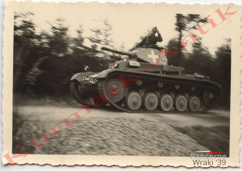 [Pz.Kpfw.II Ausf.C] Pz.Rgt.11, #703 (001){a}.jpg