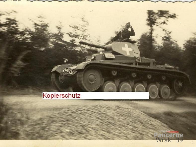 [Pz.Kpfw.II Ausf.C] Pz.Rgt.11, #703 (001){b}.jpg