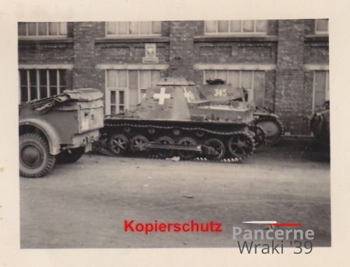 [Pz2][#002]{102}{a} Pz.Kpfw II Ausf.b, Pz.Rgt.1, #345, Częstochowa, fabryka Częstochowianka.jpg