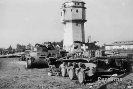 [Pz2][#016]{103}{a} Pz.Kpfw II Ausf.C, Pz.Rgt.1, #541.Sochaczew, dworzec