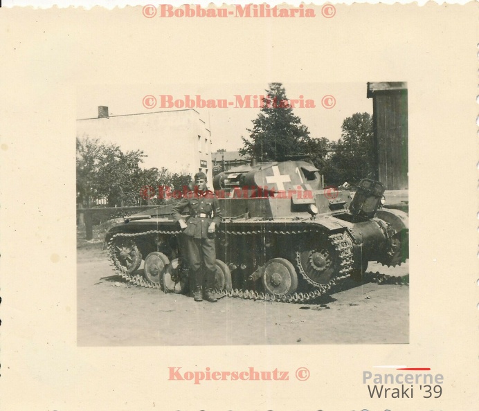 [Pz2][#211]{100}{a} Pz.Kpfw II Ausf.C, Pz.Rgt.15, #1, Przemyśl ( W256 Foto Polen Olesno Panzerkampfwagen II mit weißer 1 Turmnummer Panzer 2 TOP ) bw.jpg