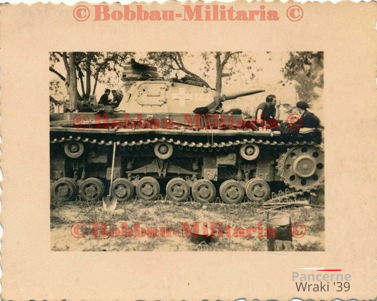 [Pz.Kpfw.III Ausf.C], Pz.Rgt.2, #142 (001){a}. Polen Panzerkampfwagen III mit weißer Turmnummer 142 Panzer 3 tank polish aw.jpg