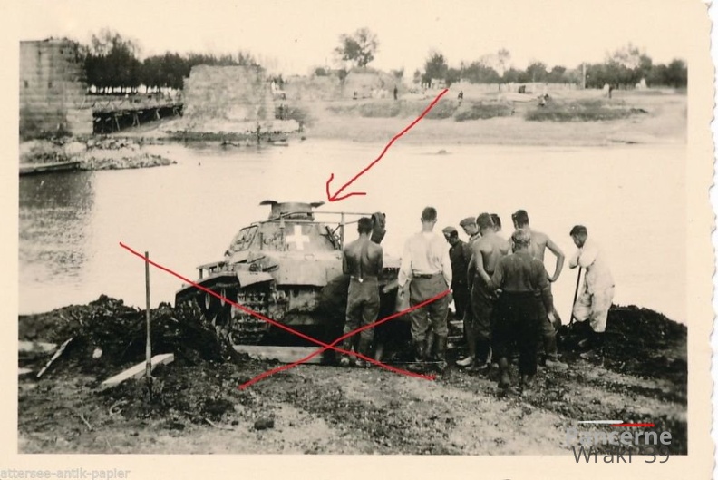 [Pz.Bef.Wg.III Ausf.D], 2.Pz.Div, #B02 (052){a} '2A' w rzeka San, Jarosław.jpg