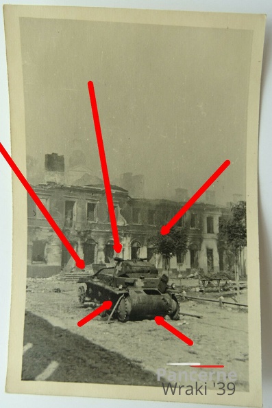 [Z.Art.Rgt.XX.002] Foto Polen, verbrannter Panzer, Balkenkreuz, TOP aw.jpg