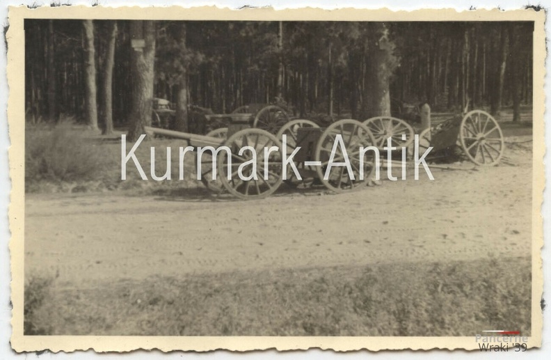 [Z.Art.Rgt.55.001] C092 Foto Wehrmacht II.! Artillerie Regt. 55 Polen Beute Kanone Jasienin Front.jpg
