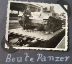 [7TP][#501]{101}{a} Panzer Regiment 11, Frankfurt an der Oder, na platformie  (A.Pz.Rgt.11.001) bw