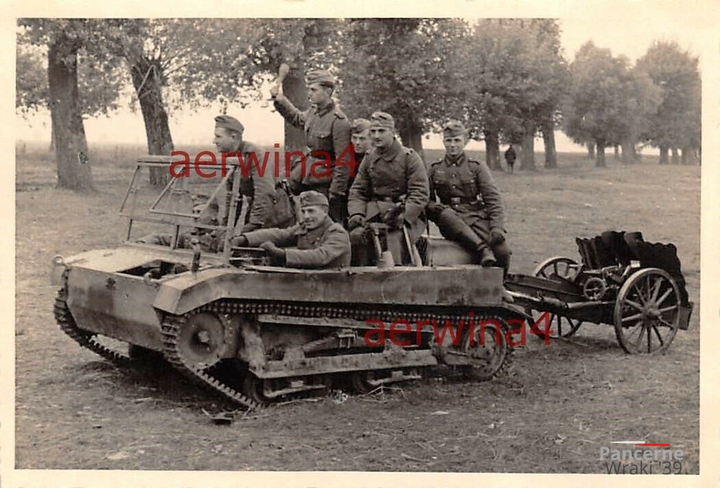 [Z.Inf.Rgt.102.002] #027 Poln. Panzer C2P Artillerieschlepper mit Infanteriegeschütz 18 Lowicz Polen aw
