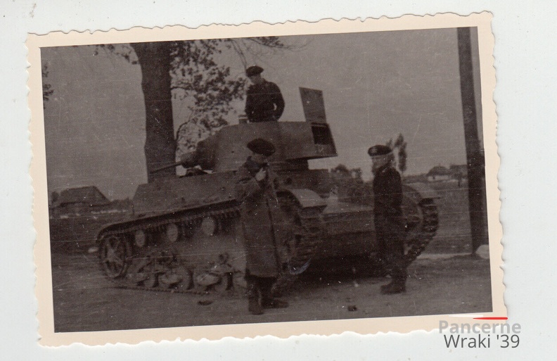[Z.Pz.Rgt.11.007] #c04 Erbeuteter russischer Kampfpanzer T-26 &amp; deutsche Panzermänner Foto 2.WK