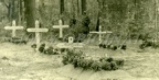 [Pz.Rgt.36] Oberleutnant Ilse (001){b} Zugführer 4.!Pz.Rgt.36, Soldaten Friedhof Gräber