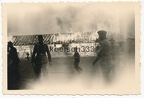 [Z.Kw.Tr.Rgt.602.001] Foto (2) Großfeuer auf einem Gutshof in Sobrost bei Nordenburg Ostpreußen Polen 1939