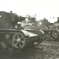 [7TP][#152]{421}{a} 1.BCzL, przejęty przez Panzer Regiment 3, okolice Tomaszowa Lubelskiego, żaluzje i rozbity tłumik, weiße Balkenkreuz