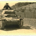 [Pz.Kpfw.II Ausf.C] Pz.Rgt.3, #1xx (002){a}. Foto Vormarsch Panzer II Tank