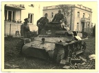 [Z.Art.Rgt.49.003] Orig. Foto (9) zerstörte Panzer I Tank bei polnische Villa in WARSCHAU Polen 1939