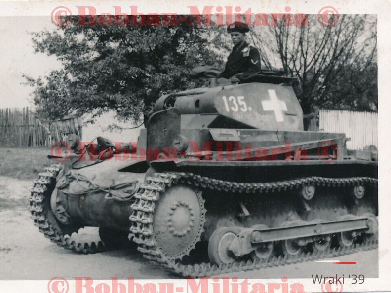[Z.Aufkl.Abt.04.001] W245 Polen vor Lublin Wehrmacht Panzerkampfwagen I Nummer 135 Panzer polish aw.jpg