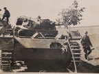 [Z.Krad.Schtz.Btl.01.002] Foto Wk 2, original, Polen 1939 (13) Zerstörter Panzer, Kradmelder - Nachlass bw