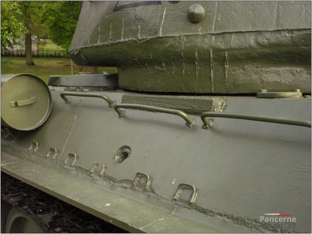 T-34-85 (f.[183][183],sn.49582) Czarnków, 2010r.(008){a}