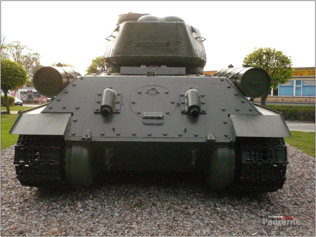 T-34-85 (f.[183][183],sn.49582) Czarnków, 2010r.(029){a}