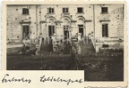 [Z.Inf.Rgt.21.001] R360 Foto Wehrmacht Inf. Regt. 21 Polen Feldzug dt. Soldat kia Grab vor Schloß