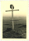[Z.X0136] Orig. Foto(.pl) Grab 8.ID Aufklärer in SKALBMIERZ b. Krakau Krakow Polen 1939 a