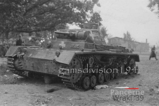 [Pz3][#022]{001}{b} Pz.Kpfw III Ausf.B, Pz.Rgt.x, #II01.jpg