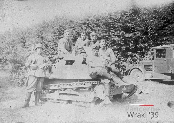 [TKS][#181]{503}{b} 61.SzCzR, weiße Balkenkreuz (długi na przedniej płycie), okolice Głowna, 2 tarcze.jpg