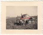 [Z.Pz.Abt.67.004] Soldaten Panzer Abteilung 67 am Skoda Panzer Gefechtsfeld im Polenfeldzug