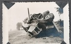 [7TP][#250]{411}{b} 2.BCzL, Błonie, droga na Leszno ( weiße Balkenkreuz, żółwik) (A,Art.Rgt.060.004)