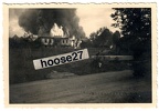 [Z.Schütz.Rgt.02.002] Foto 2.PD SR2 (03) Vormarsch Gebäude Panzer Jordanów 03.09. 1939