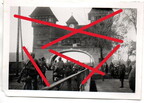 [Z.Inf.Div.04.001] f45-Polen 1939 Puławy Einmarsch Soldaten Stadttor Tor Uhr Turm